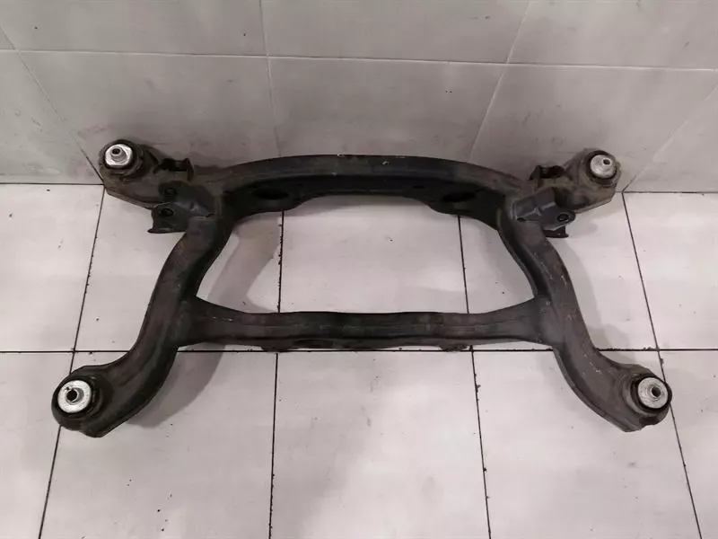 Mercedes GLA X156 And B W242 Subframe Rear A2423500000 Axle Frame Rear Axle