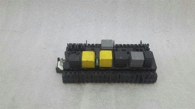 Mercedes A osztály W176 biztosítékdoboz A2469067100 biztosítékdoboz OM651