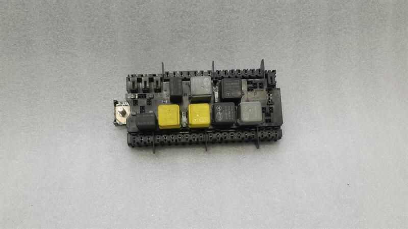 Mercedes ML W166 Fuse Box A1669063801 Fuse Box.