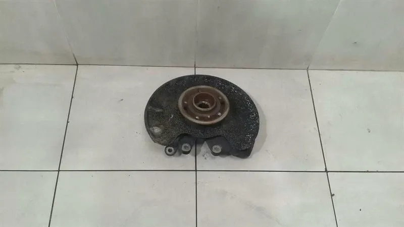 Mercedes ML W166 Left Rear Hub A1663500408 Wheel Bearing Housing Rear Left