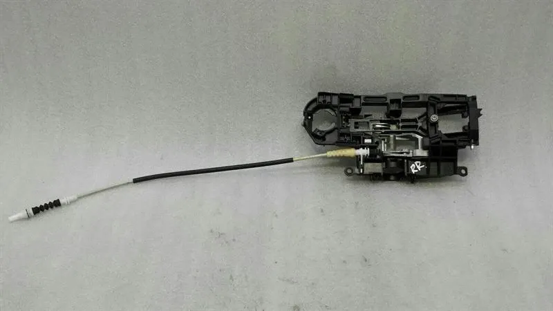 BMW 5 Series F10 RRH door handle carrier 7175650 door handle carrier rear right