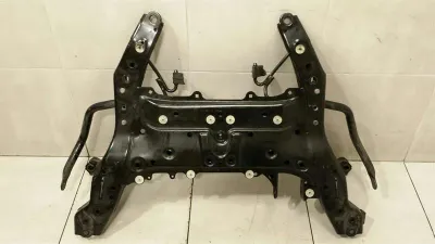 BMW X1 F48 gerenda segédváz első 6872729 első tengelytartó 6853912