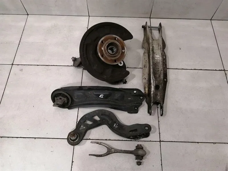 Mercedes A W176 A45 AMG RLH Hub Set A1763500500 Wheel Bearing Housing Rear Left