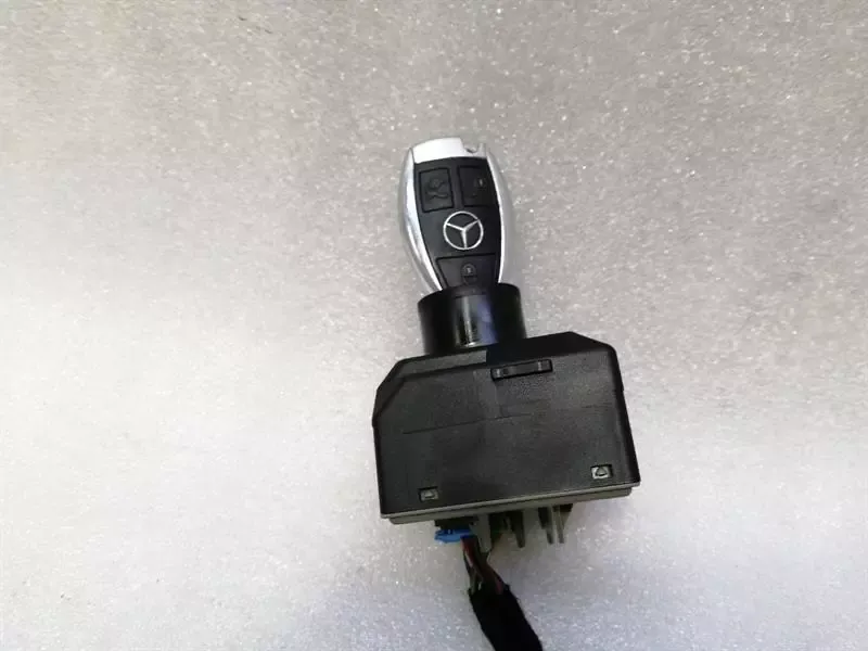 Mercedes CLA W117 C117 Electronic Ignition Module A2469051402 Control Unit EZS