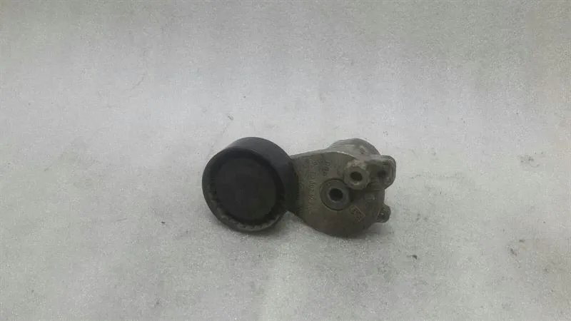 Mercedes C Class W205 Belt Tensioner A2742000870 Tensioner Pulley M274