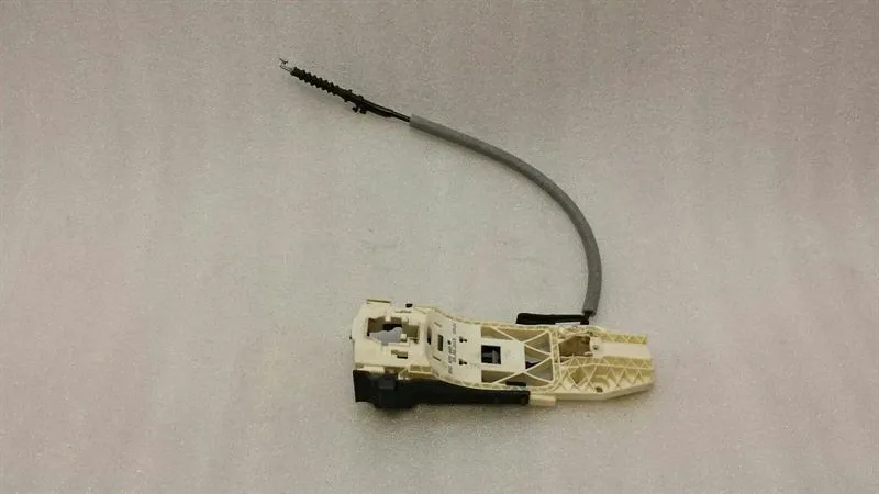 Audi TT 8S left door handle carrier 8S0839885 carrier door handle left