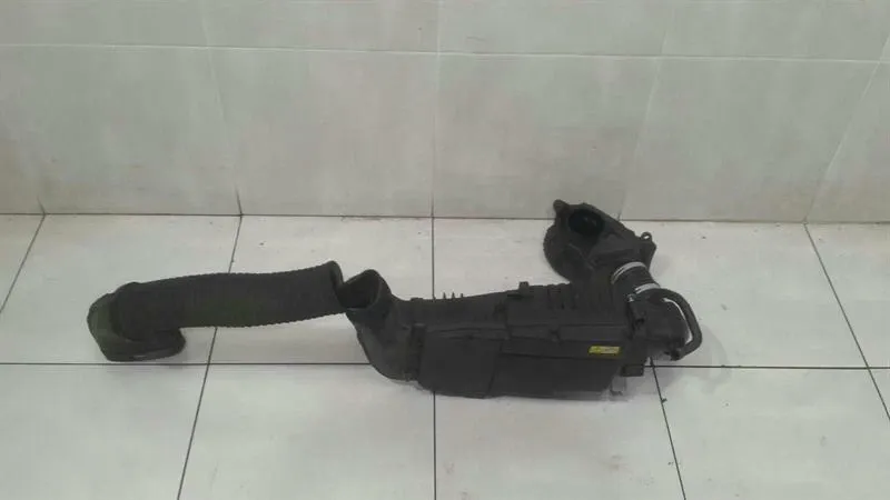 Mercedes SLK R171 Airbox A2710900901 Air Filter Box M271 SLK200