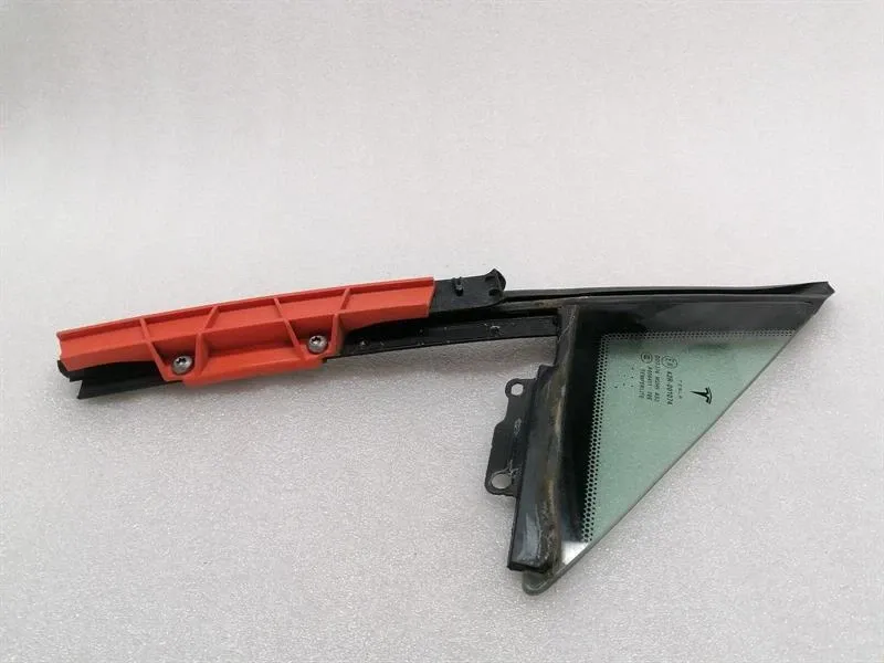 Tesla Model S 75 Right Front 1/4 Glass 6006544-00-J Door Panel 1/4 Front Right