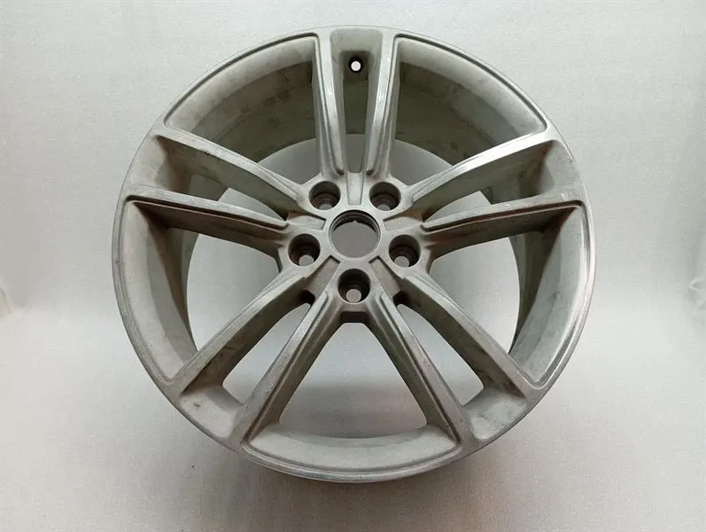 Tesla Model S 75 Alloy Wheel 6007214-00-D Alloy Wheel 19X 8J ET40