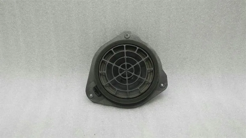 Audi A1 8X Speaker 8X0035411A Speaker BOSE