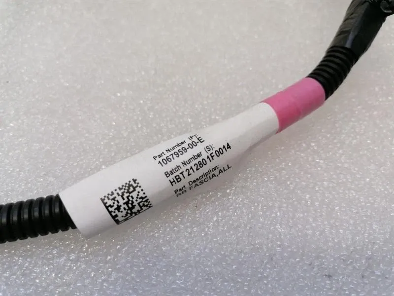 Tesla Model 3 Long Range Rear Bumper WIRING LOOM 1067959-00-E Rear Bumper