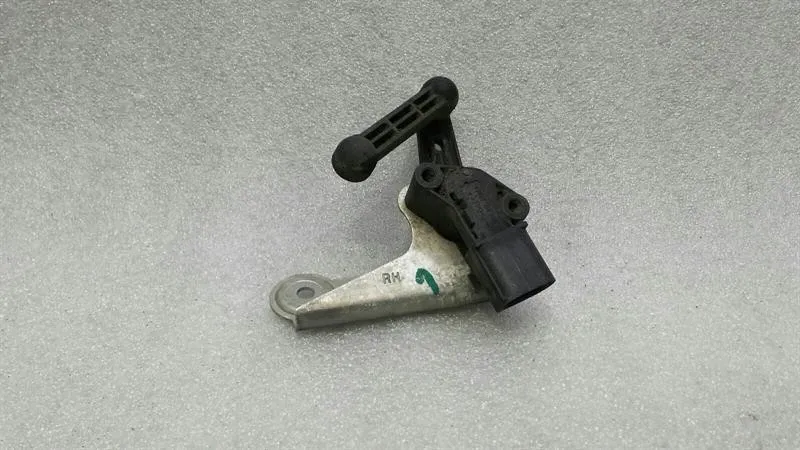 Tesla Model S 75 Suspension Level Sensor 1027946-00-A Level Sensor