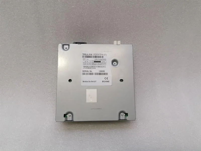 Tesla Model X 75D Radio Control Module 1052609-00-A Control Unit Radio Tuner