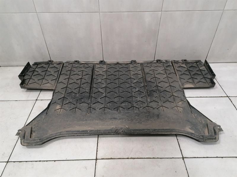 Tesla Model S 100D Undertray 1057326-00-c Underfloor Trim