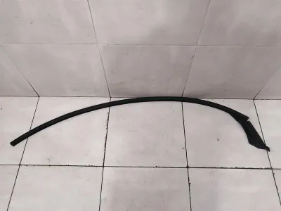 Tesla Model X P100D FRH ajtótömítés 1032146-00-C jobb első ajtó tömítések