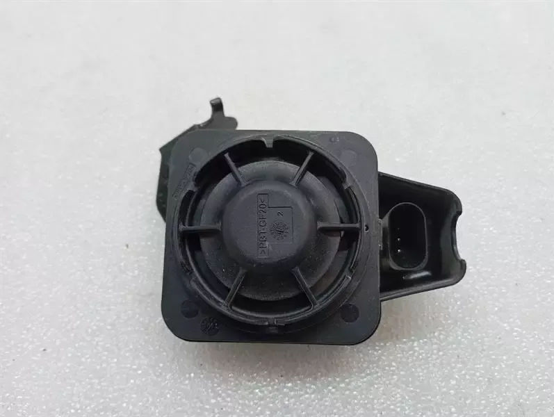 Porsche Taycan 9J Alarm ECU 5Q0951605A Siren Alarm Horn Alarm System