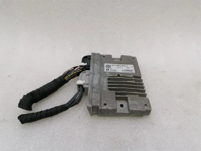 Porsche Taycan 9J electronic module 9J1907442F control unit gateway control unit