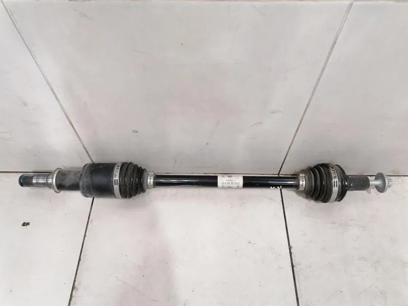 Mercedes EQA H243 EQA350 Drive Shaft Rear Right A2433502901Right Drive Shaft
