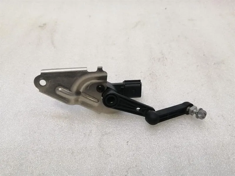 Tesla Model 3 Front Left Level Sensor 1044941-00-B Level Sensor Front Left