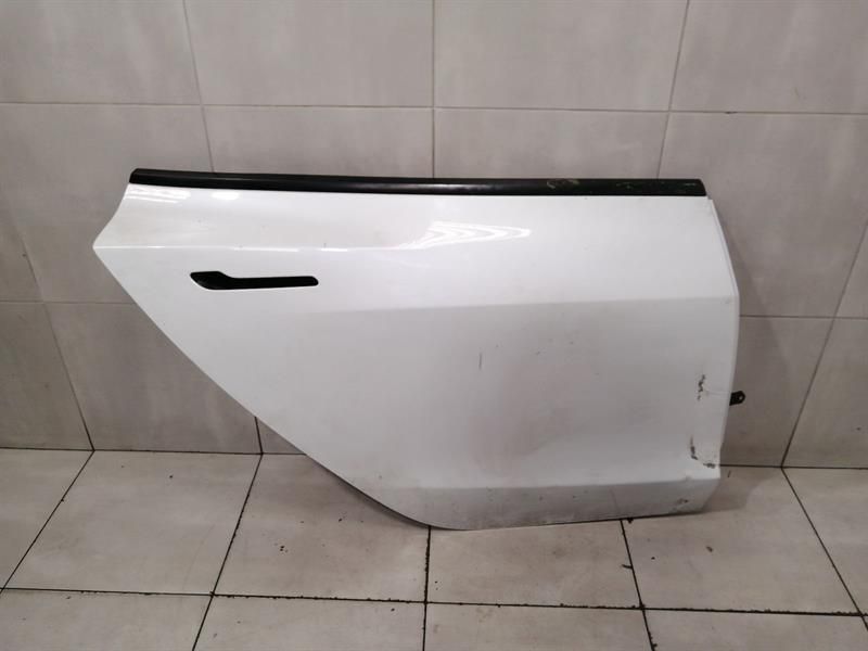 Tesla Model 3 Right Rear Door 1081458-S0-G Door Rear Right FAULTY!