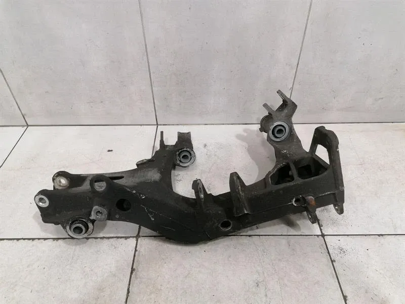 Porsche 911 997 subframe rear 99733115104 left turbo axle frame rear axle