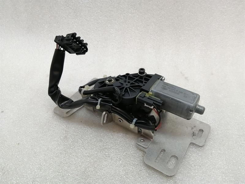 Porsche 911 996 TARGA Trunk Latch Actuator 99756233500 Glass Roof Seal
