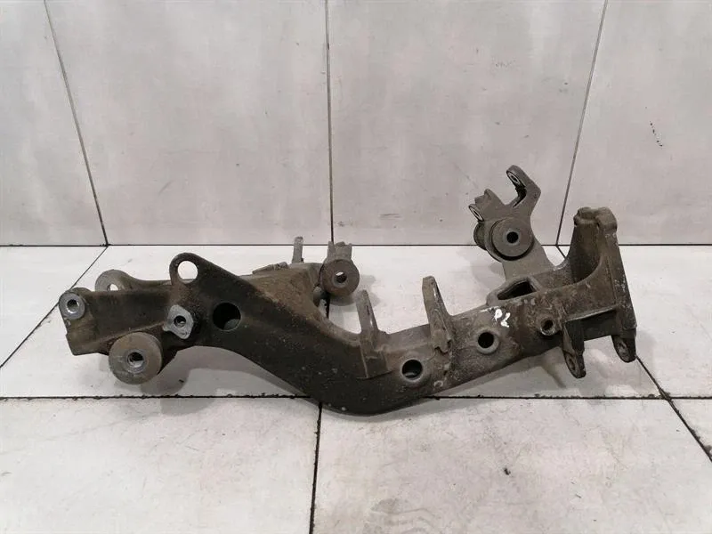 Porsche 911 996 subframe rear left 99633115500 axle frame rear axle left