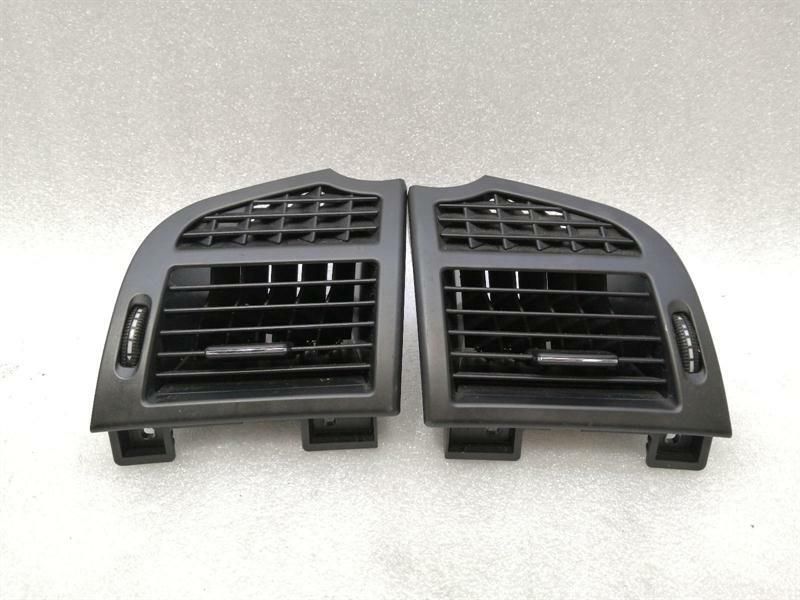 Mercedes S-Class W221 Air Vent Set of 2 A2218300254 Front Air Vent Set