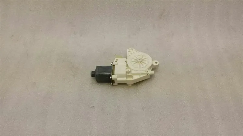 Mercedes GLK X204 door window engine A2048200624 power window motor rear right