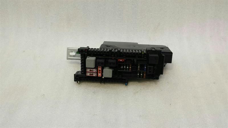 Mercedes GLK X204 Fuse Box A2049005301 Fuse Box SAM