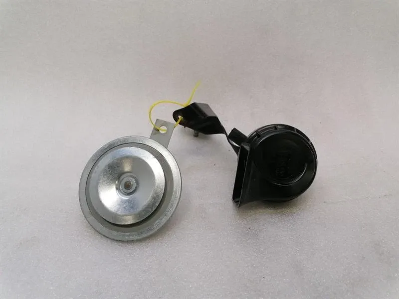 Porsche 911 996 horn 99663515000 horn fanfare
