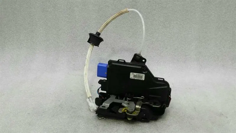 Porsche Cayman 987 RHD left door lock 3D2837015 right hand drive.