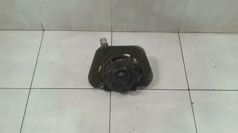 Porsche 911 996 Right Rear Hub 99633111206 Wheel Bearing Housing Rear Right