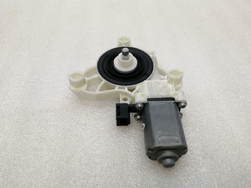 Mercedes S-Class W222 Rear Left Door Window Motor A2229061903 Window Regulator Motor