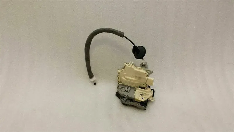 Audi A7 4G front right door lock 8J1837016D door lock front right