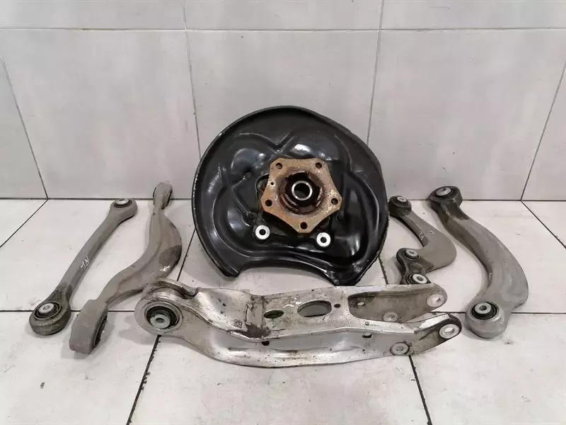 BENTLEY BENTAYGA 36A MK2 Left Rear Hub 4M0505431AL Wheel Bearing Case Rear Left
