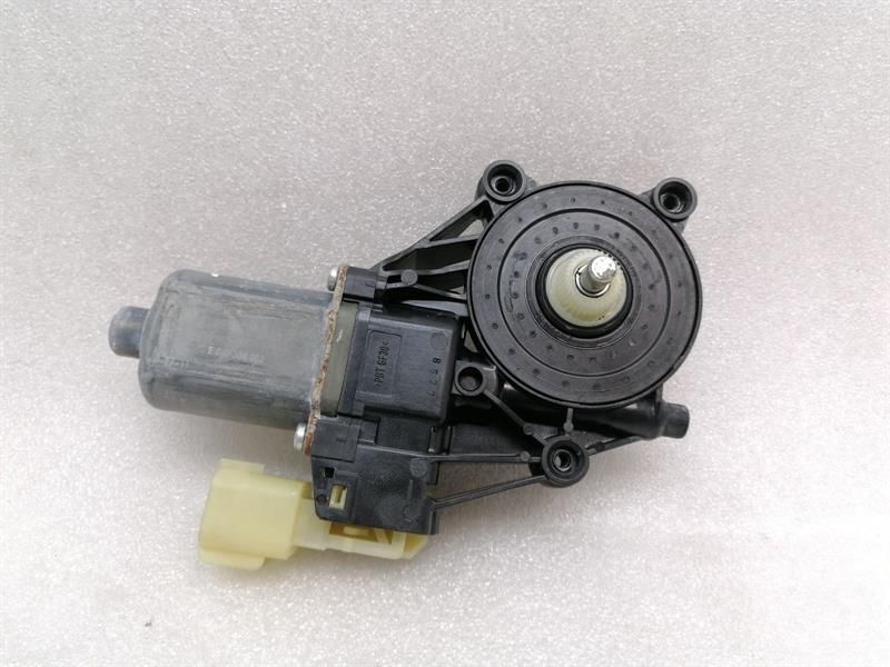 Range Rover L405 FRH Door Window Motor LR066198 Power Window Motor Front Right