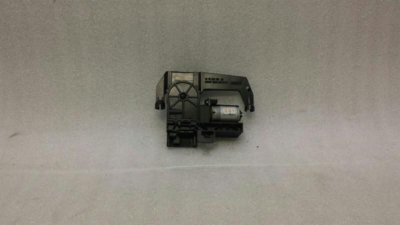 Mercedes S-Class W221 Headrest Engine Adjuster A0009700026 Actuator Headrest