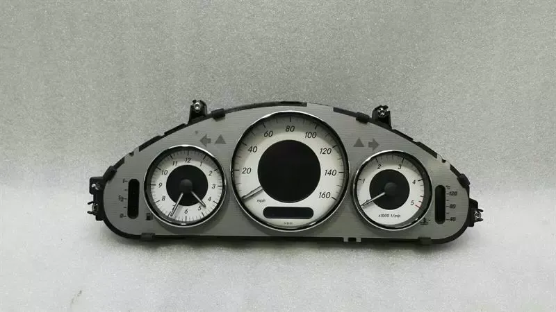 Mercedes CLS W219 Instrument Cluster A2195401047 Speedometer MPH Diesel MOP