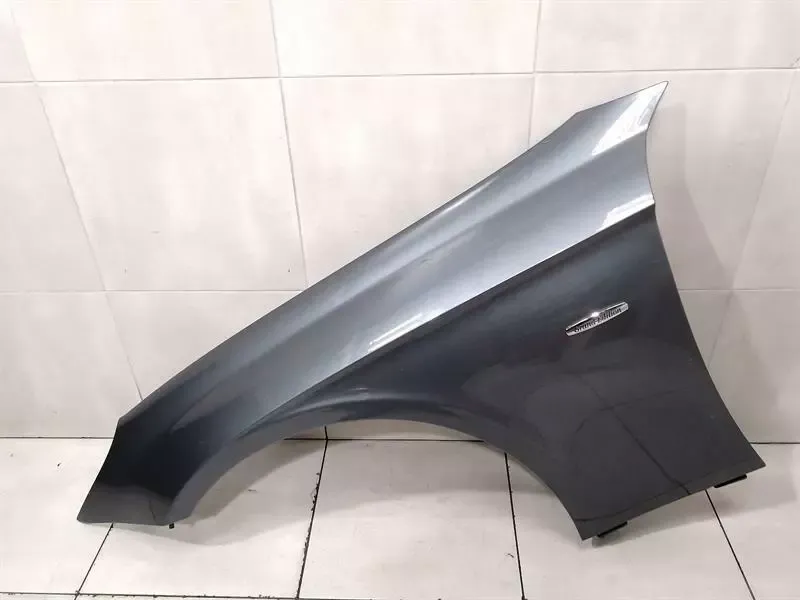 Mercedes CLS W219 Left Wing A2198800718 Front Left Fender