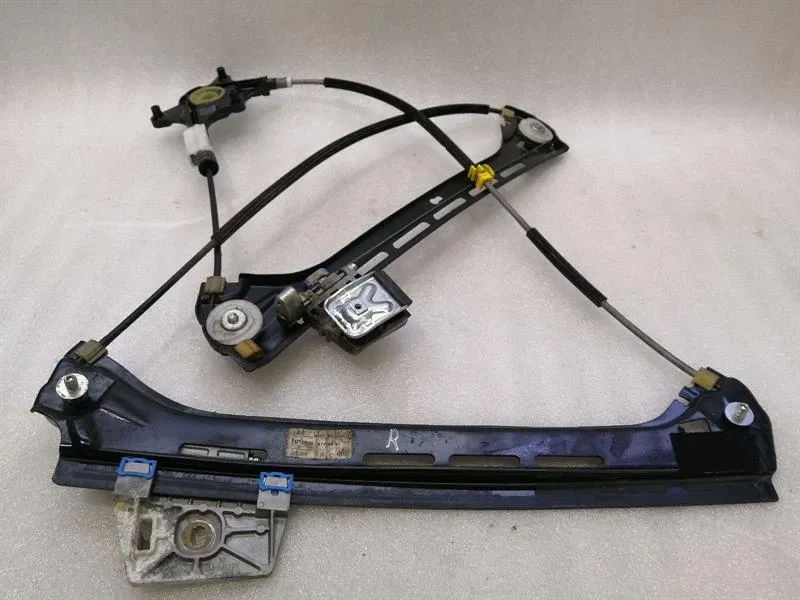 Mercedes E Class W207 jobb első ajtó ablakemelő A2077200446 ablakemelő első RE