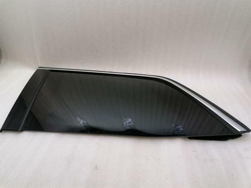 Mercedes GLS 350D Left Rear Quarter Glass A1666700349 Door Window 1⁄4 Rear Left