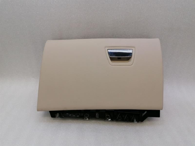 MASERATI QUATTROPORTE VI M156 Glovebox 670016825 RIGHT HANDLEBAR RHD SAND