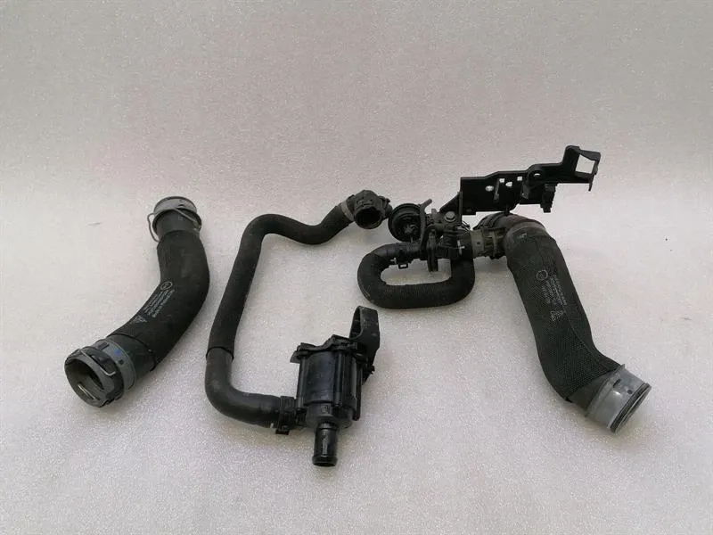 Porsche 911 992 cooling pipe 992121641 cooling water hose hose