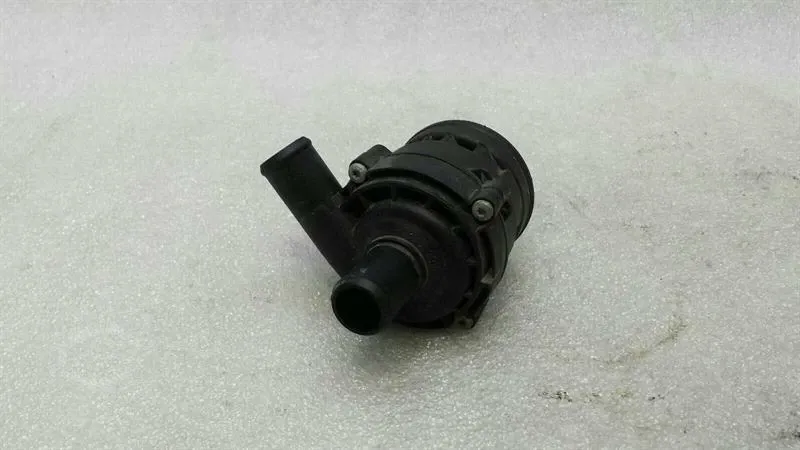 Mercedes E Class W238 Additional Cooling Pump A2118350364 Coolant Pump Pump