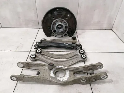 Mercedes E Class W238 Left Rear Hub Set A2133503105 Wheel Bearing Housing Rear Left