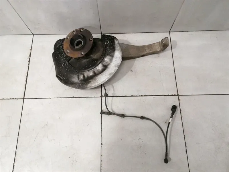 Porsche Cayenne 958 92A Left Front Hub 95834115500 Wheel Bearing Housing Front Left