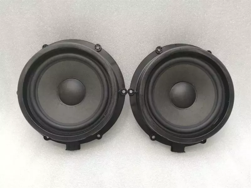 Porsche Cayenne 958 92a Speaker Set 7P5035710A Speaker Set