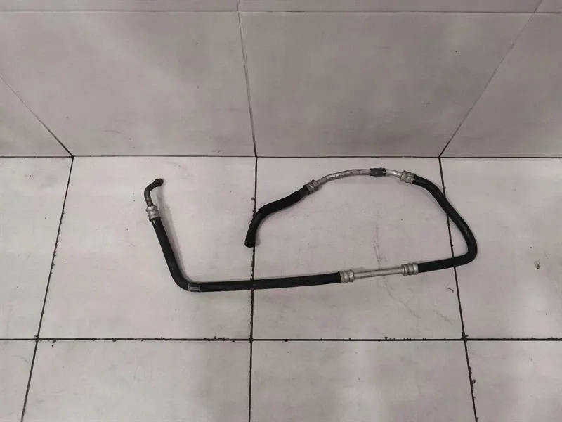 ASTON MARTIN VANTAGE V8 Gearbox Oil Pipe BG333F558BA RHD RIGHT HANDLEBAR