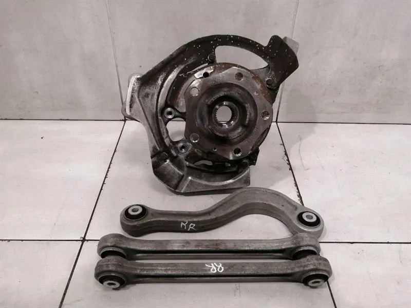 Porsche Panamera 970 Right Rear Hub 97033161220 Wheel Bearing Housing Rear Right Set
